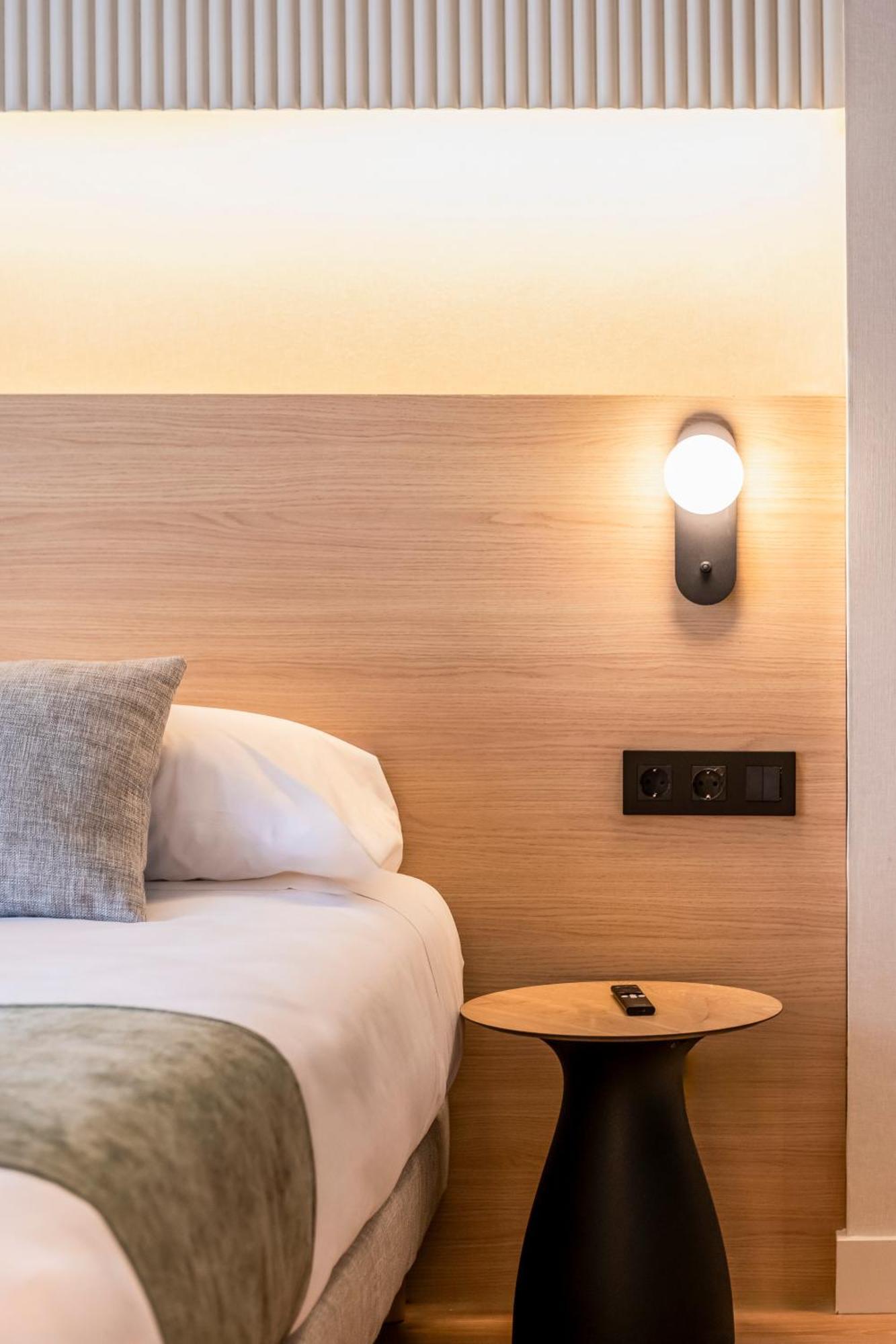 Aparthotel Atenea Calabria Barcelona