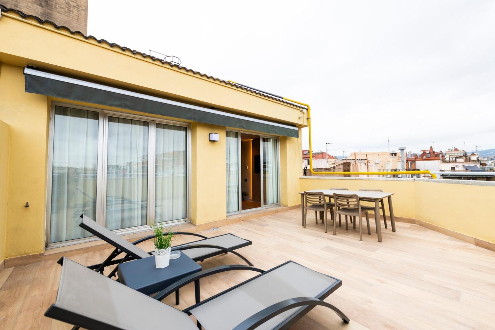 Atenea Calabria Aparthotel Barcelona
