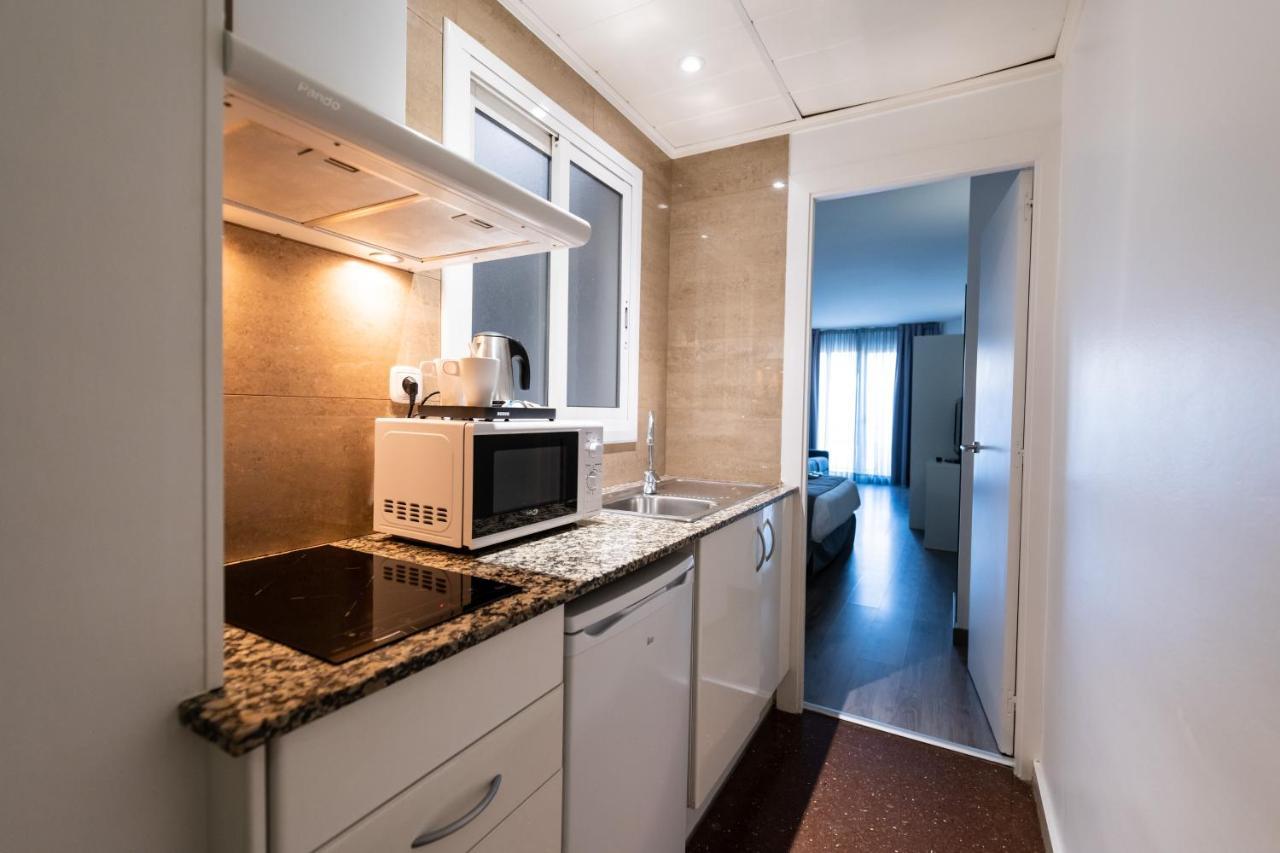 Atenea Calabria Aparthotel Barcelona